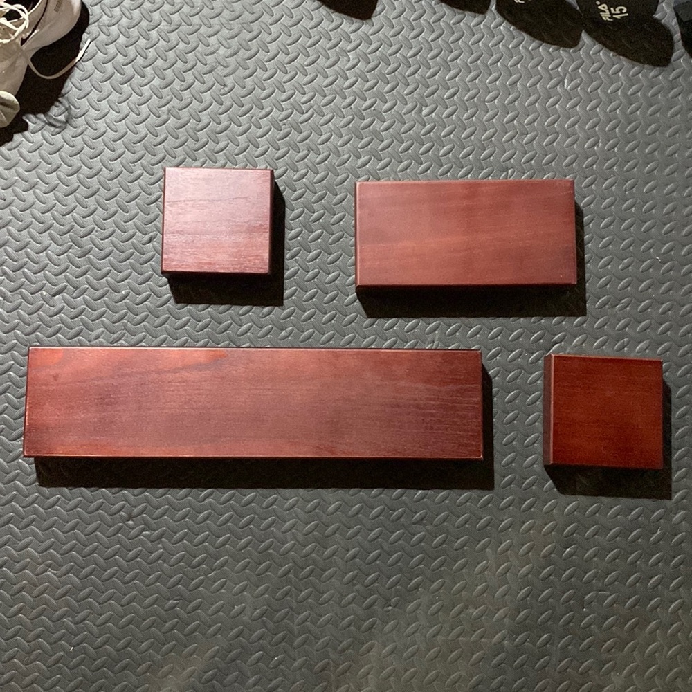 Floating shelves